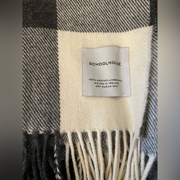 Schoolhouse 100% Merino Lambswool Plaid Throw Blanket - Picture 2 of 8